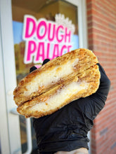 Load image into Gallery viewer, Oatmeal &amp; Creme Glam Cookie
