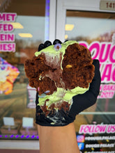 Load image into Gallery viewer, Chocolate Picnic Glam Cookie
