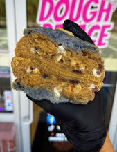 Load image into Gallery viewer, Blueberry Roo Glam Cookie
