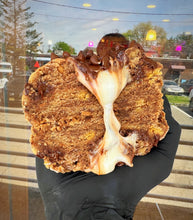 Load image into Gallery viewer, S’moreo n’ Creme Glam Cookie
