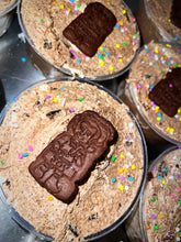 Load image into Gallery viewer, Limited Edition: Elfwich Fudge Pro-Dough
