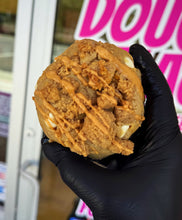 Load image into Gallery viewer, PB Cheesecake Crumble Glam Cookie
