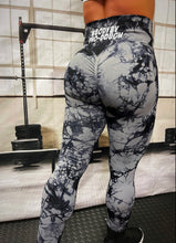 Load image into Gallery viewer, Assorted Pro-Fit Seamless Leggings
