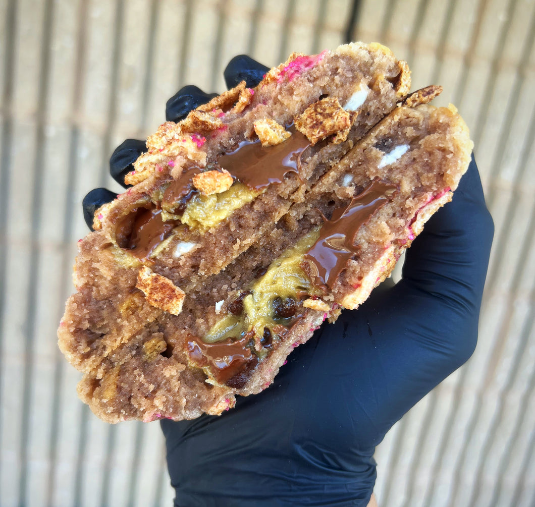 Neapolitan Toast Crunch Glam Cookie