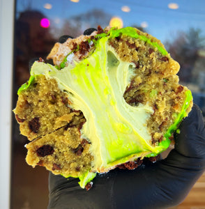 Grinch’s Cannoli Brownie Glam Cookie