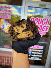 Load image into Gallery viewer, Choco Chip Oreo Fusion Glam Cookke
