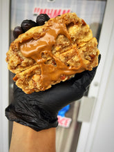 Load image into Gallery viewer, Cinna Graham Biscoff Crunch Glam Cookie
