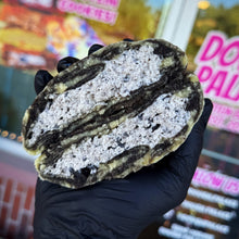 Load image into Gallery viewer, Moonlight Swirl (Cream Cheese Oreo) Glam Cookie

