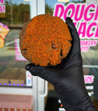 Load image into Gallery viewer, M&amp;M Biscoff Crunch Glam Cookie

