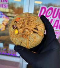 Load image into Gallery viewer, Reese Toast Crunch Glam Cookie
