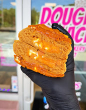 Load image into Gallery viewer, Lil’ Pumpkin Glam Cookie
