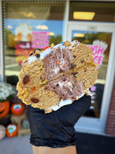 Load image into Gallery viewer, M&amp;M Crunch Glam Cookie
