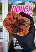 Load image into Gallery viewer, Rowdy M&amp;M Glam Cookie

