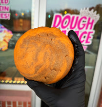 Load image into Gallery viewer, Pumpkin Cinnabon Swirl Glam Cookie
