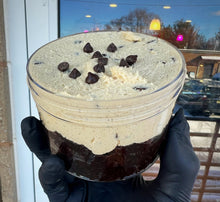 Load image into Gallery viewer, Brownie Choco Chip Trifle
