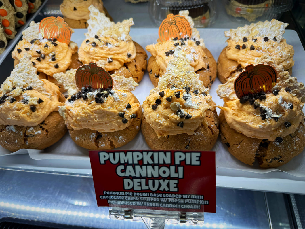 Pumpkin Cannoli Deluxe Glam Cookie