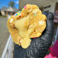 Load image into Gallery viewer, Sugar Bonnet Glam Cookie🐰
