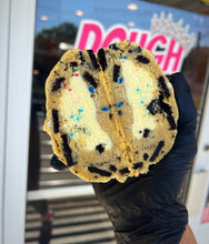 Load image into Gallery viewer, Gluten Free Firecracker Oreo Glam Cookie
