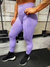 Load image into Gallery viewer, Lavender Zebra Pro-Fit Seamless Leggings
