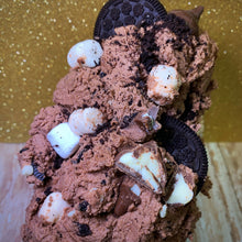 Load image into Gallery viewer, Hot Cocoa Kiss Pro-Dough
